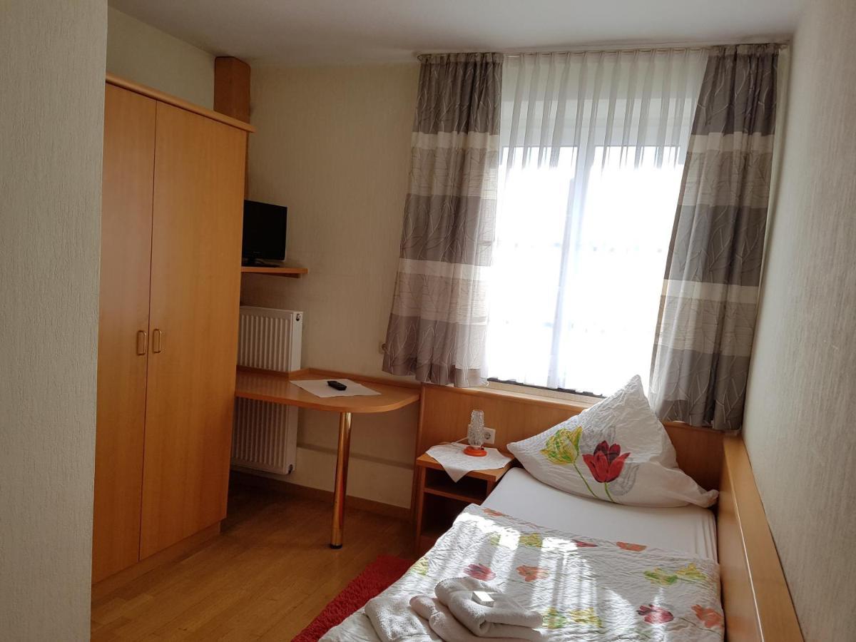 Hotel Pension Haus Pooth Wesel  Exteriör bild